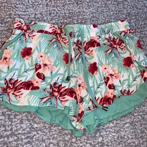 floral shorts